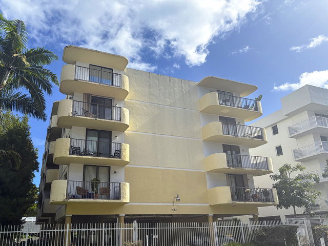 Bayview Gardens Condo photo 2